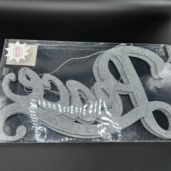 Hobby Lobby Silver Glitter Peace Sign Door Wall Christmas 2012 Set of 2 - Picture 3 of 8